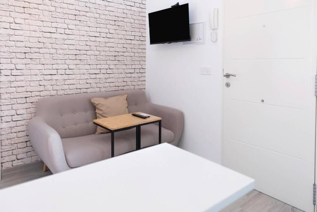 Magnifico Apartamento En Los Remedios Sevilla Exterior foto
